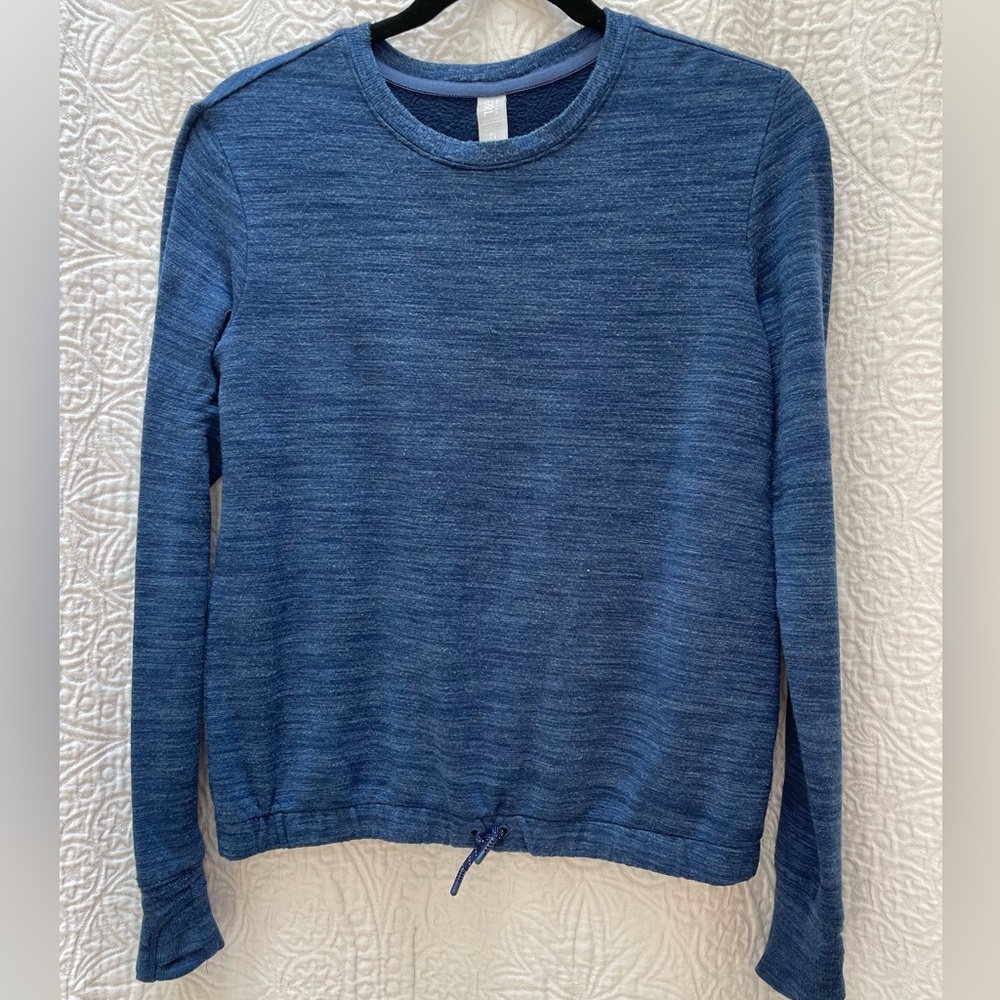 Athleta G!rl long sleeve blue heathered top, size XL (14)